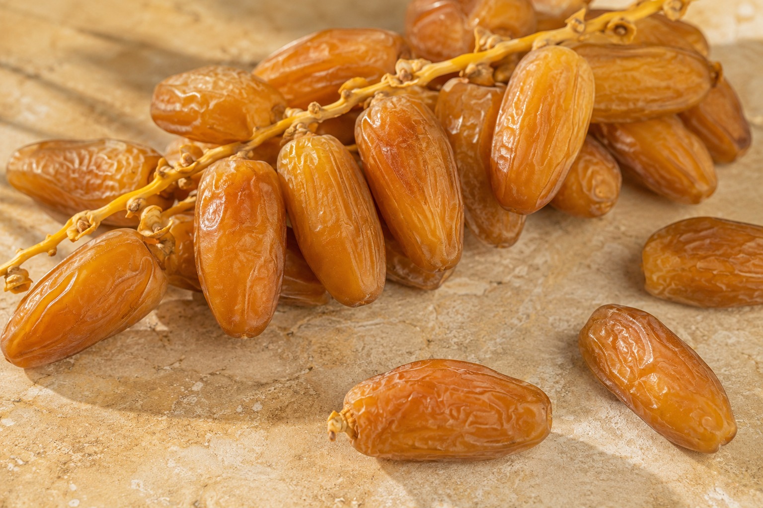 Algerian Deglet Nour dates